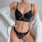Conjunto Jade – Lingerie Sexy com Renda Bordada e Bojo Push-Up