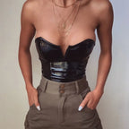 Body Dominique – Couro Sintético Sexy Tomara que Caia com Decote V Profundo