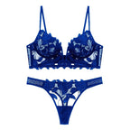 Conjunto Jade – Lingerie Sexy com Renda Bordada e Bojo Push-Up