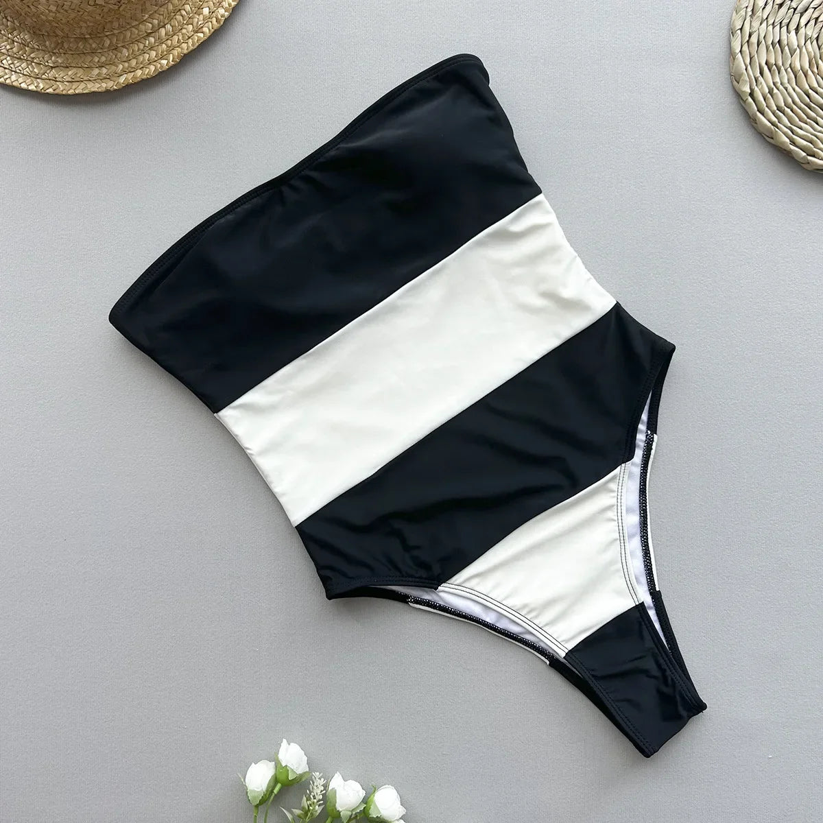 Colette – Maiô Tomara que Caia Preto & Branco