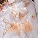 Conjunto Giovanna 3 Peças – Lingerie Sensual com Tule, Bordado e Tiras