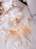 Conjunto Giovanna 3 Peças – Lingerie Sensual com Tule, Bordado e Tiras