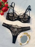 Conjunto Elisa – Lingerie 2 Peças em Renda Leve com Transparência e Laço