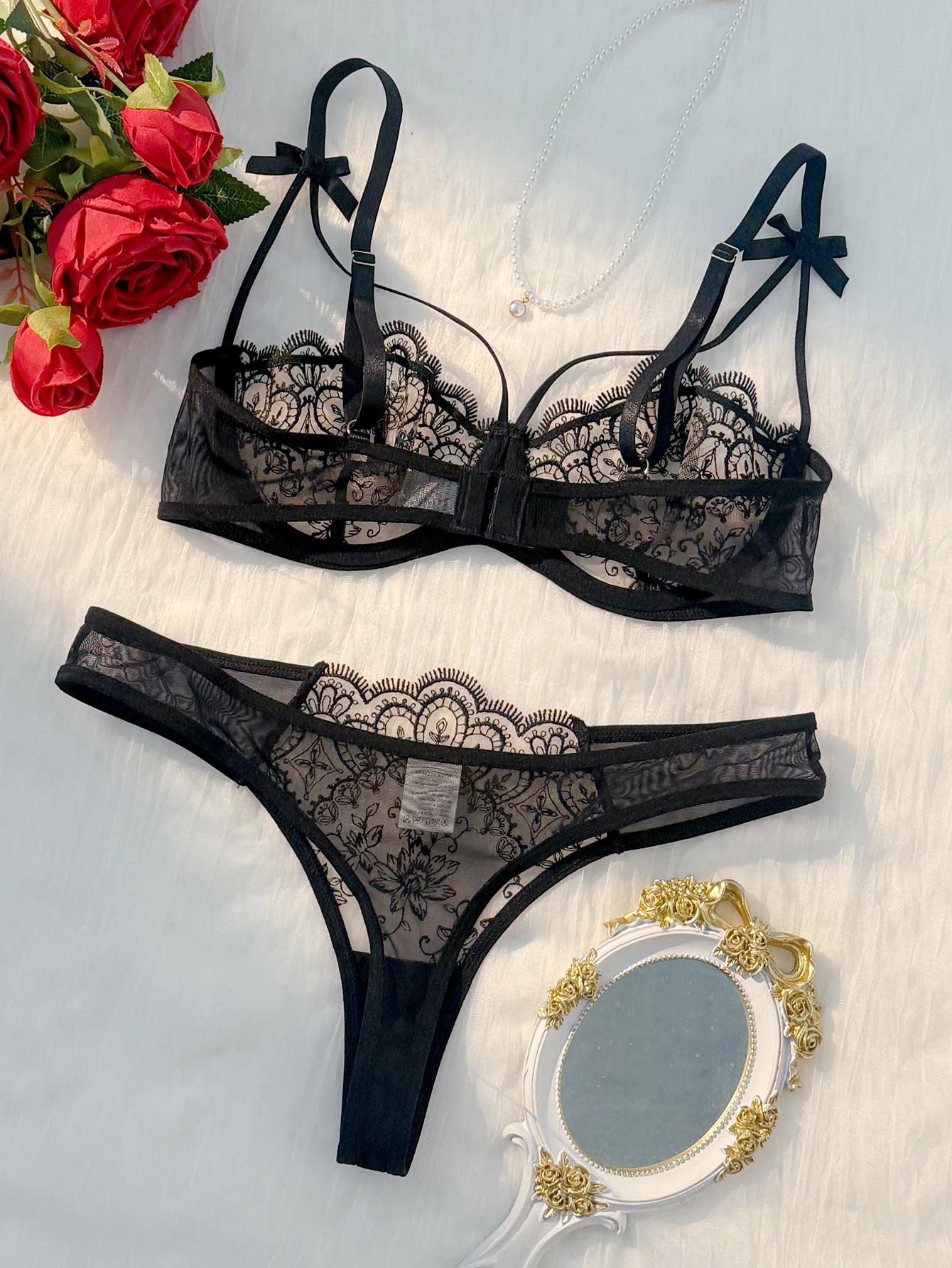 Conjunto Elisa – Lingerie 2 Peças em Renda Leve com Transparência e Laço