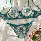 Conjunto Isadora – Lingerie Sexy com Renda Floral e Transparência Elegante