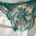 Conjunto Isadora – Lingerie Sexy com Renda Floral e Transparência Elegante