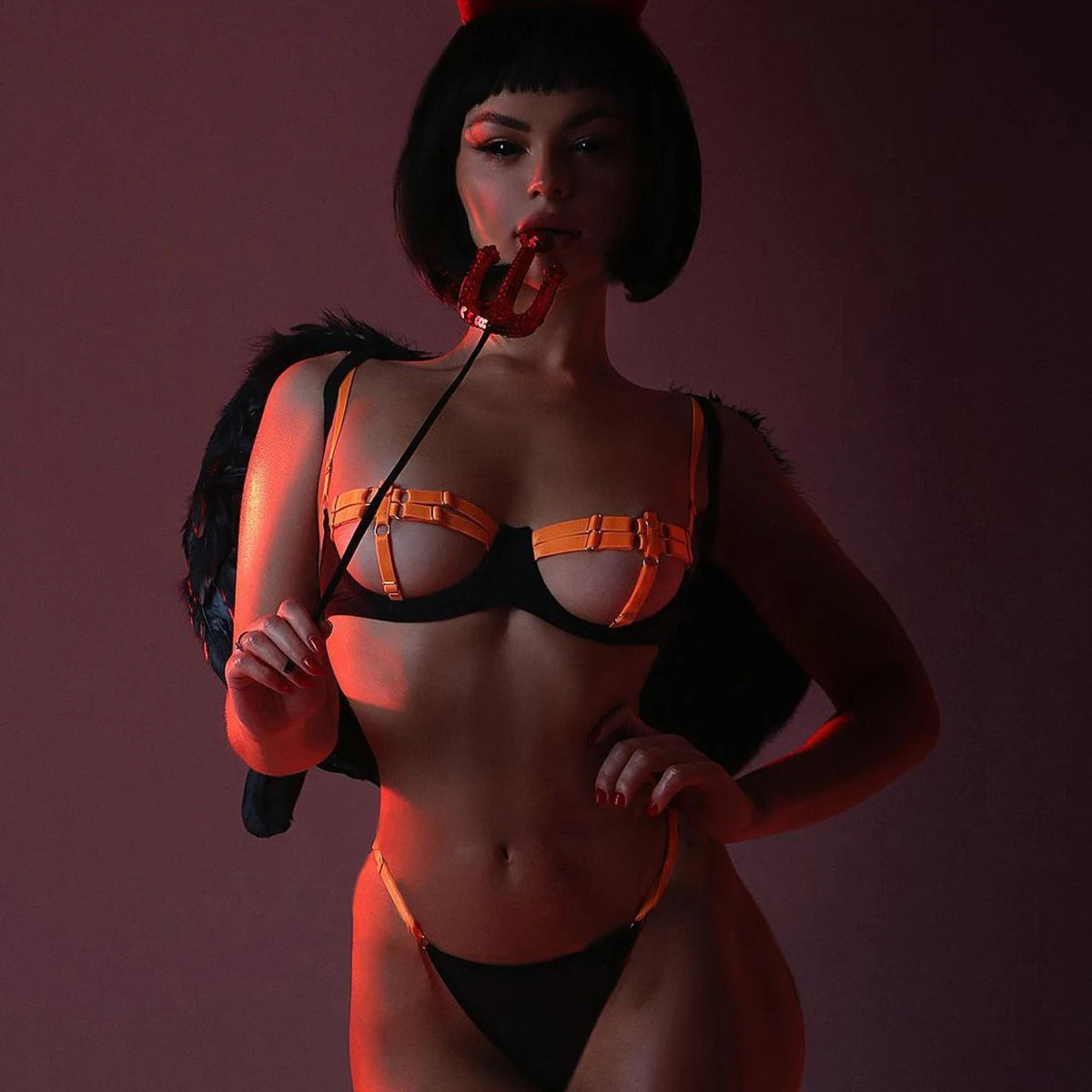 Conjunto de Lingerie Natasha – 4 Peças Ousadas para Sedução Completa