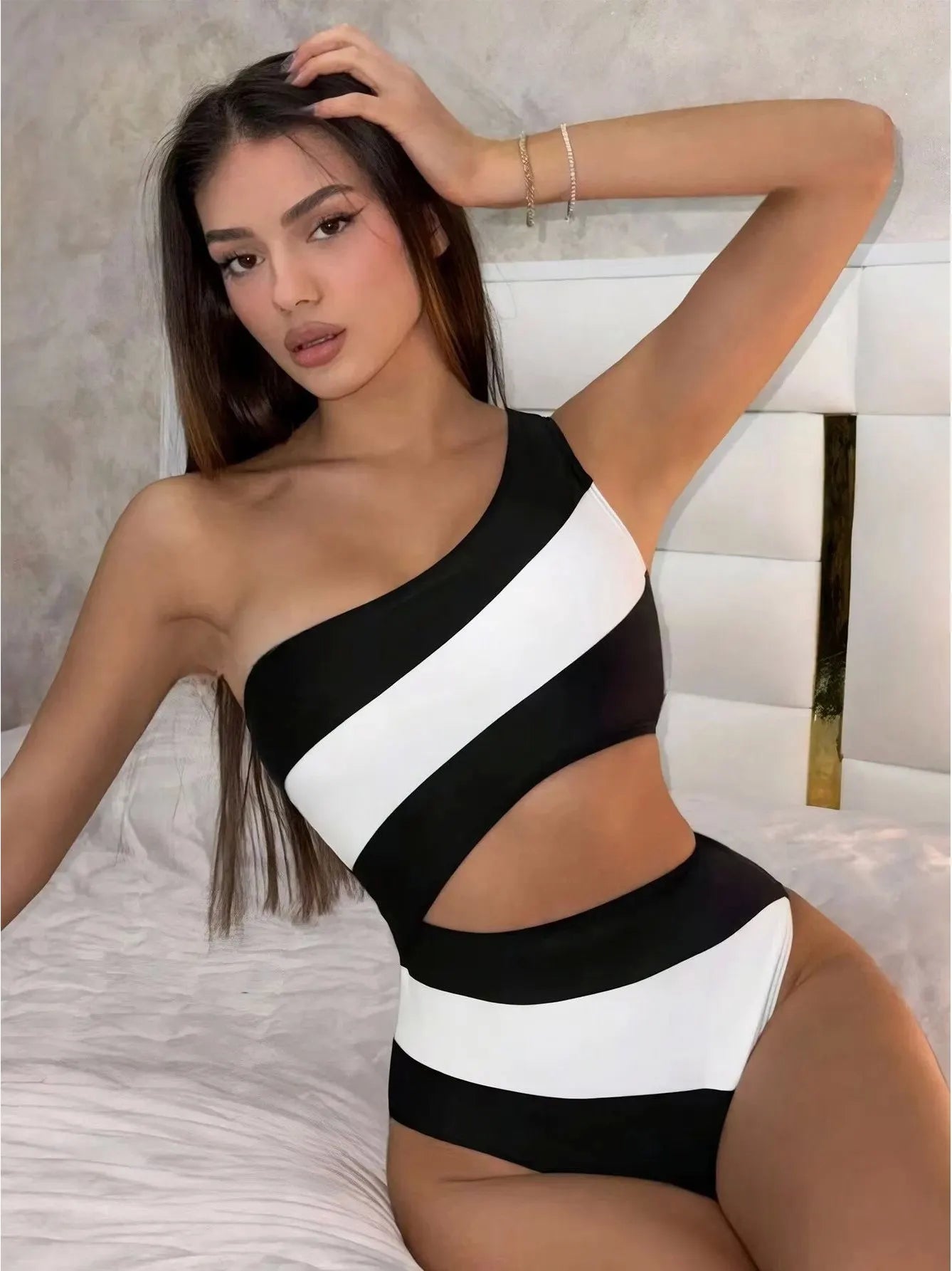 Margo – Maiô Sexy de Um Ombro Só com Recorte Assimétrico