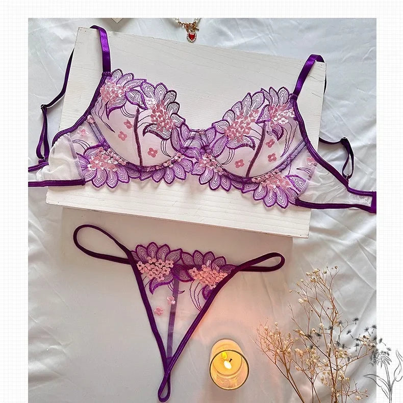 Conjunto Lívia – Lingerie Bordada em Tule Transparente com Estilo Europeu