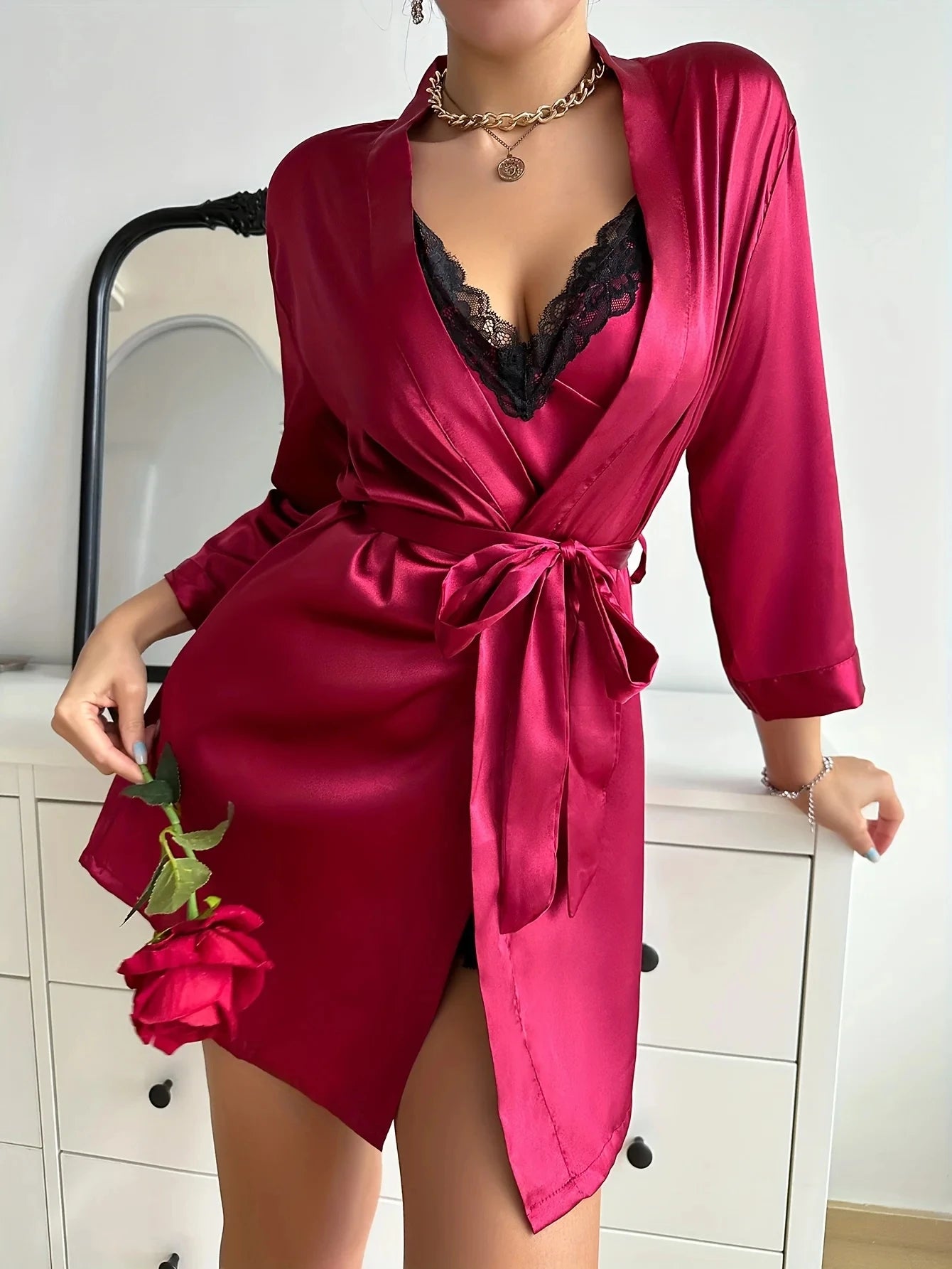 Conjunto Sabrina – Camisola com Renda e Robe em Cetim