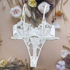 Violette – Lingerie Sexy em Tule Transparente com Bordado Floral e Bojo Estruturado