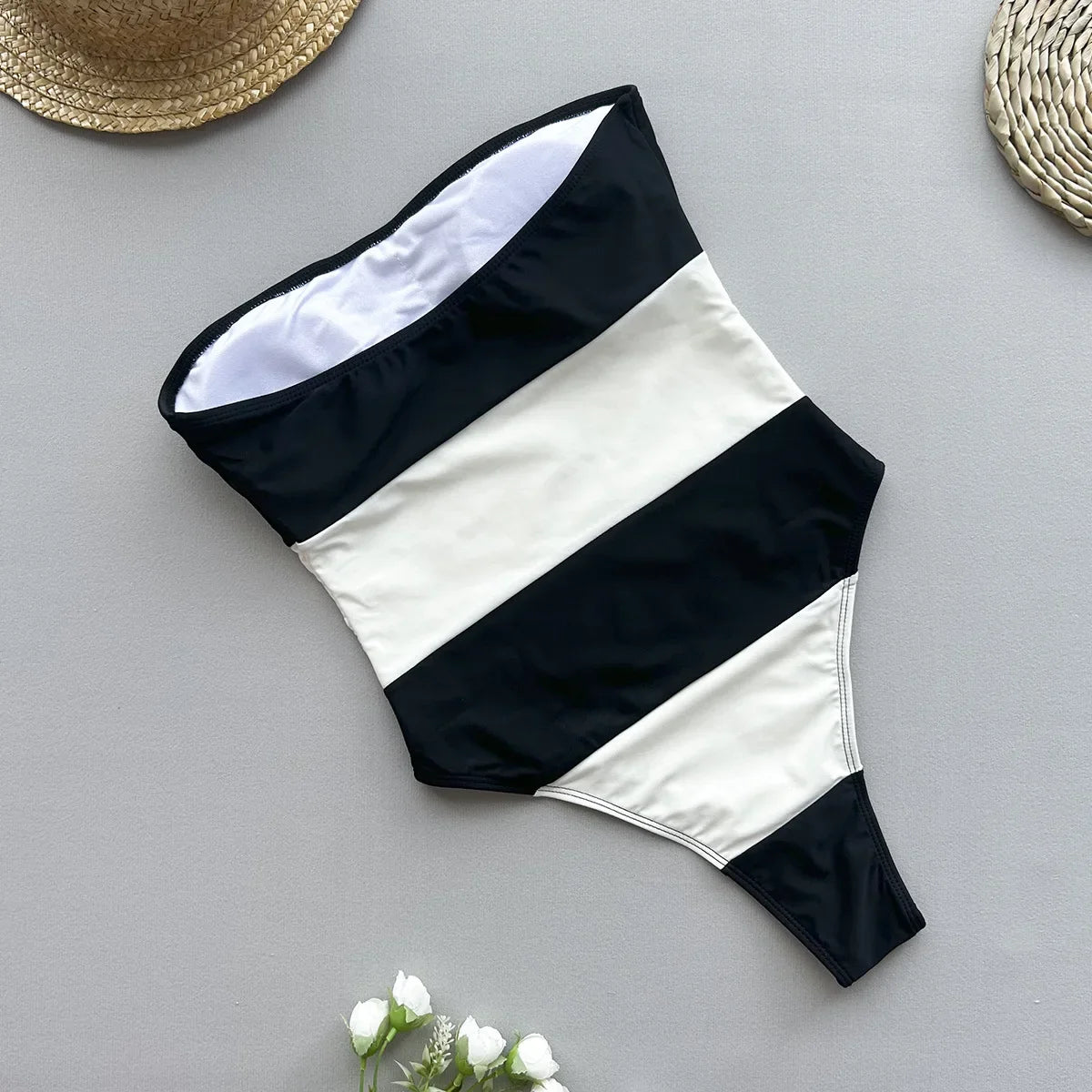 Colette – Maiô Tomara que Caia Preto & Branco