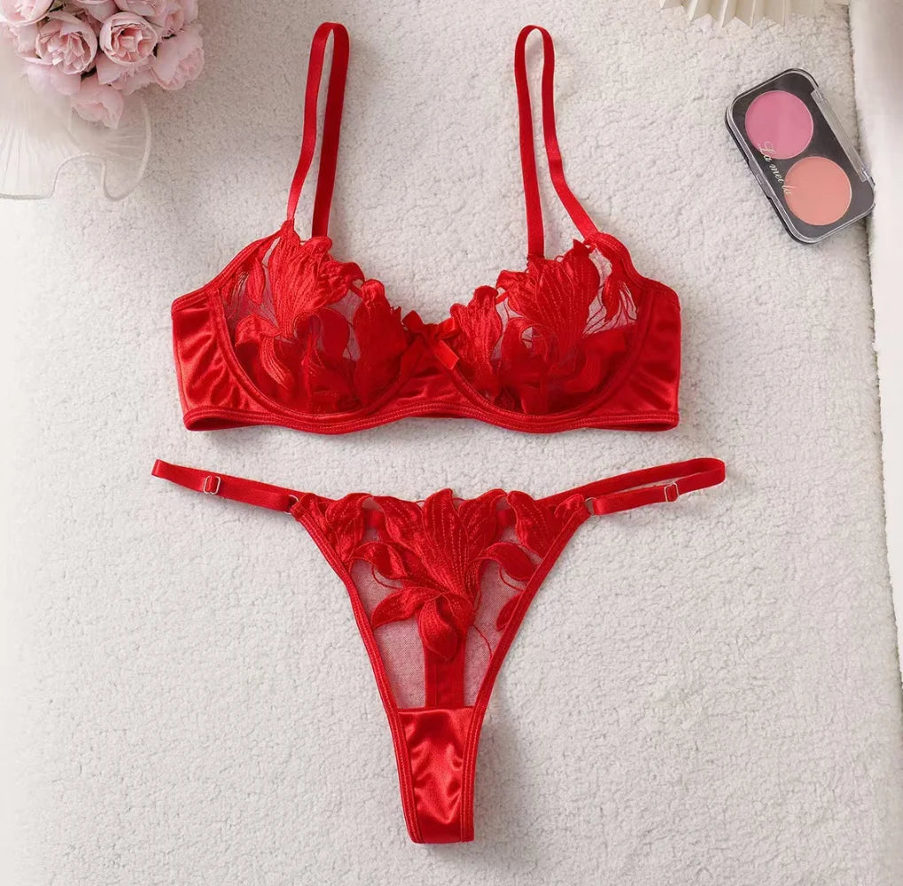 Violette – Lingerie Sexy em Tule Transparente com Bordado Floral e Bojo Estruturado