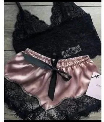Conjunto Alana – Lingerie 2 Peças em Cetim com Renda Estilo Princesa