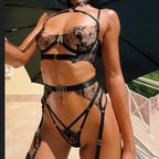 Conjunto Desire – Lingerie Sexy Bordada com Transparência e Detalhes Strappy