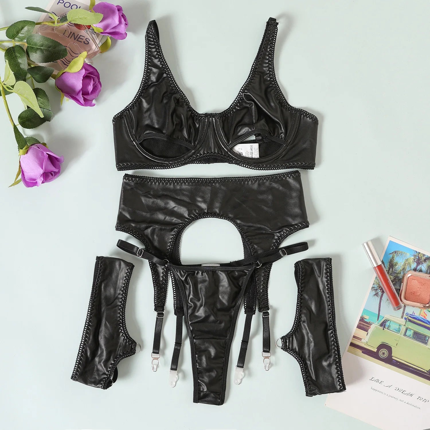 Conjunto Dark Desire – Lingerie Fetish em PVC com Ligações