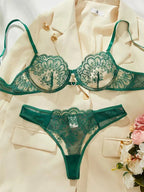 Conjunto Verena – Lingerie 2 Peças em Renda Verde com Transparência e Bojo Leve