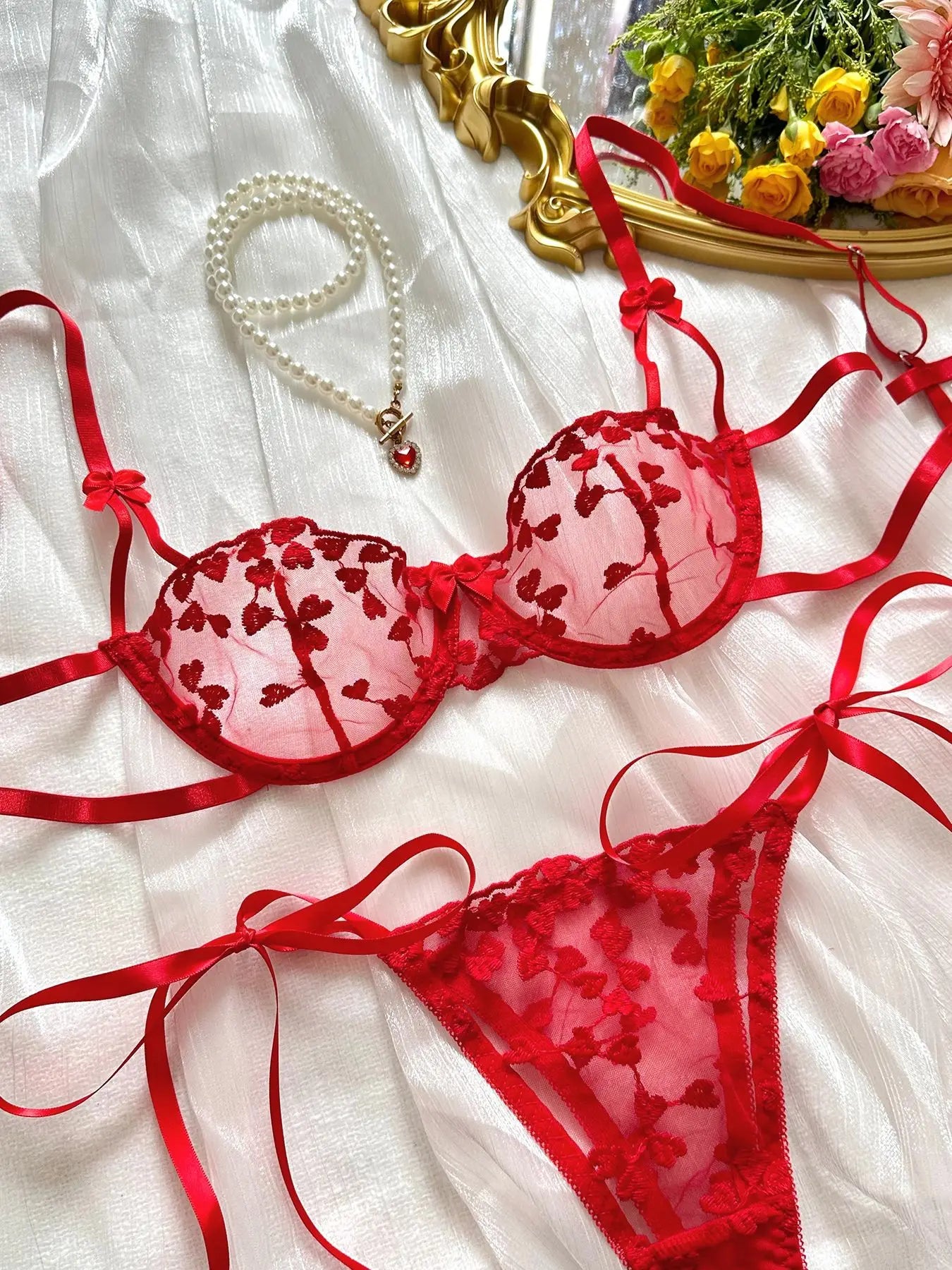 Conjunto Butterfly Kiss – Lingerie Sexy Bordada com Laços e Detalhes Românticos