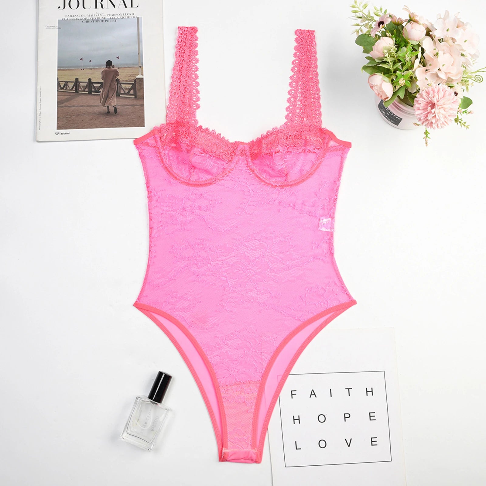 Body Lua – Renda Transparente com Decote Profundo e Costas Abertas