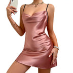 Camisola de Cetim Flora – Elegância e Sensualidade em Cada Detalhe