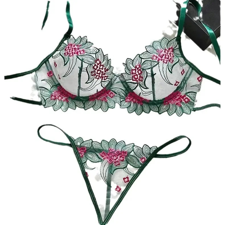Conjunto Lívia – Lingerie Bordada em Tule Transparente com Estilo Europeu