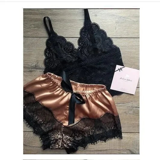 Conjunto Alana – Lingerie 2 Peças em Cetim com Renda Estilo Princesa