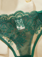 Conjunto Verena – Lingerie 2 Peças em Renda Verde com Transparência e Bojo Leve