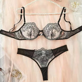 Conjunto Verena – Lingerie 2 Peças em Renda Verde com Transparência e Bojo Leve