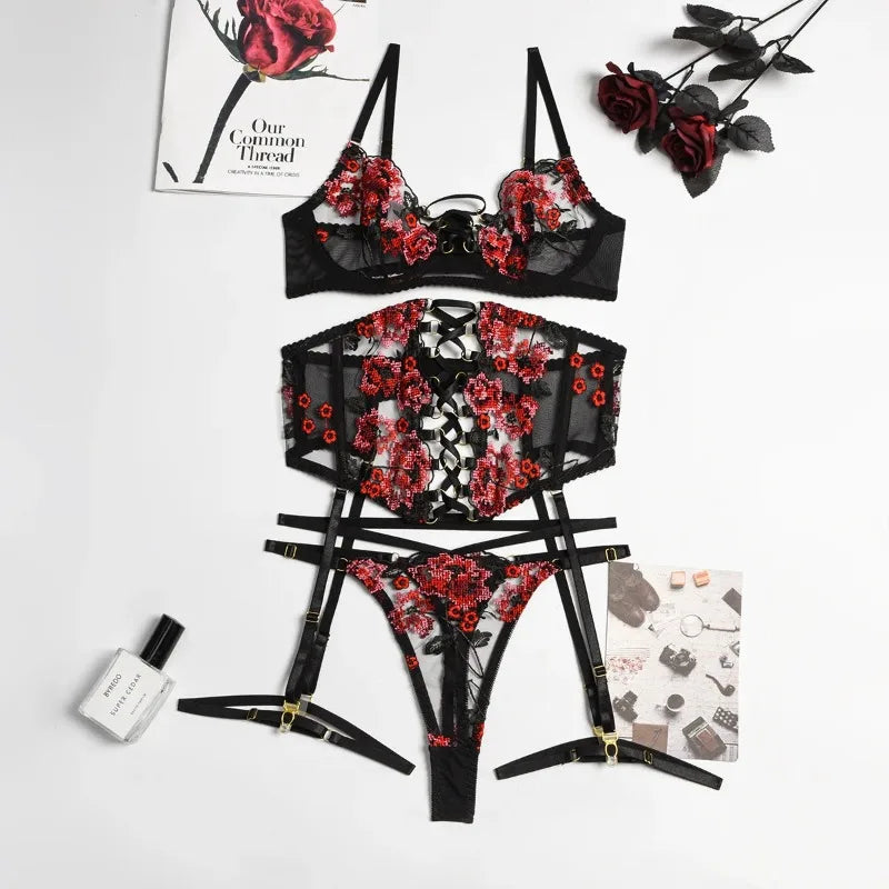 Conjunto Sensual Helena – Lingerie 3 Peças com Bordado Floral e Cinta-Liga