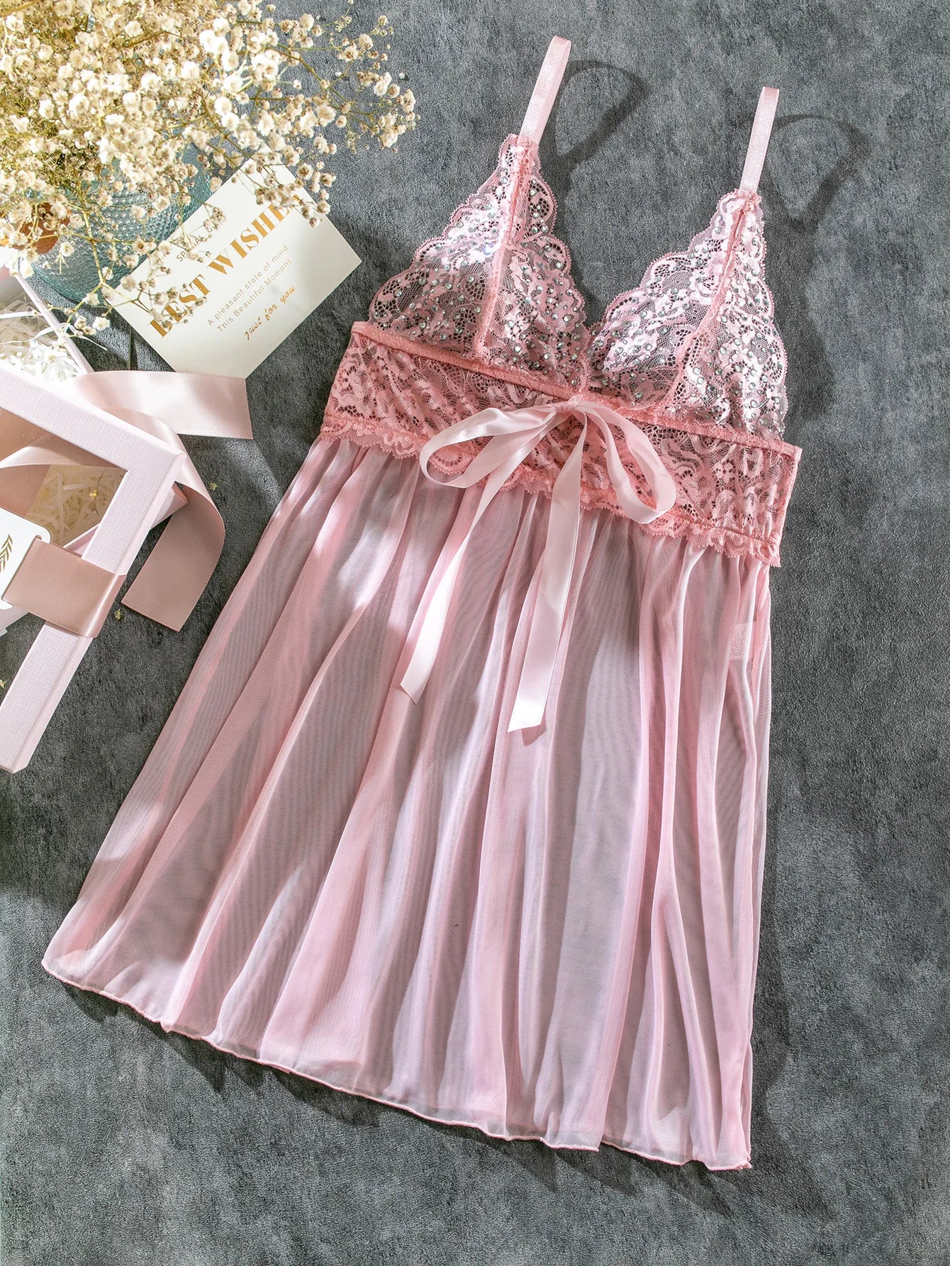 Camisola Stella – Mini Dress Sexy com Renda, Transparência e Strass