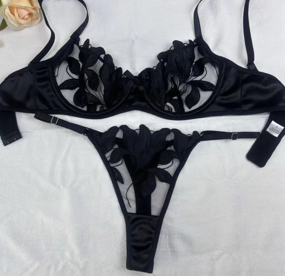 Violette – Lingerie Sexy em Tule Transparente com Bordado Floral e Bojo Estruturado