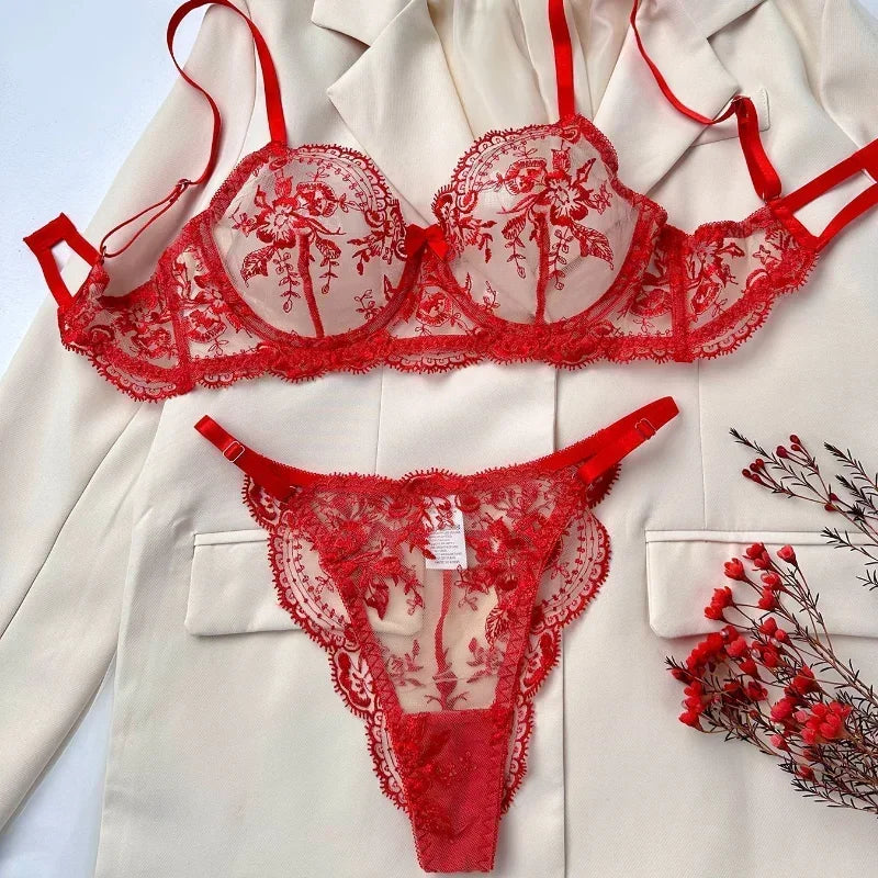 Conjunto Isadora – Lingerie Sexy com Renda Floral e Transparência Elegante